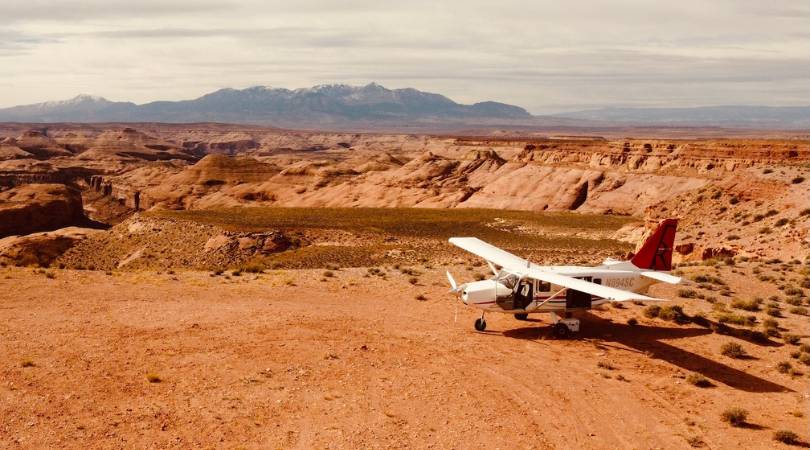 airplane landing in the desert