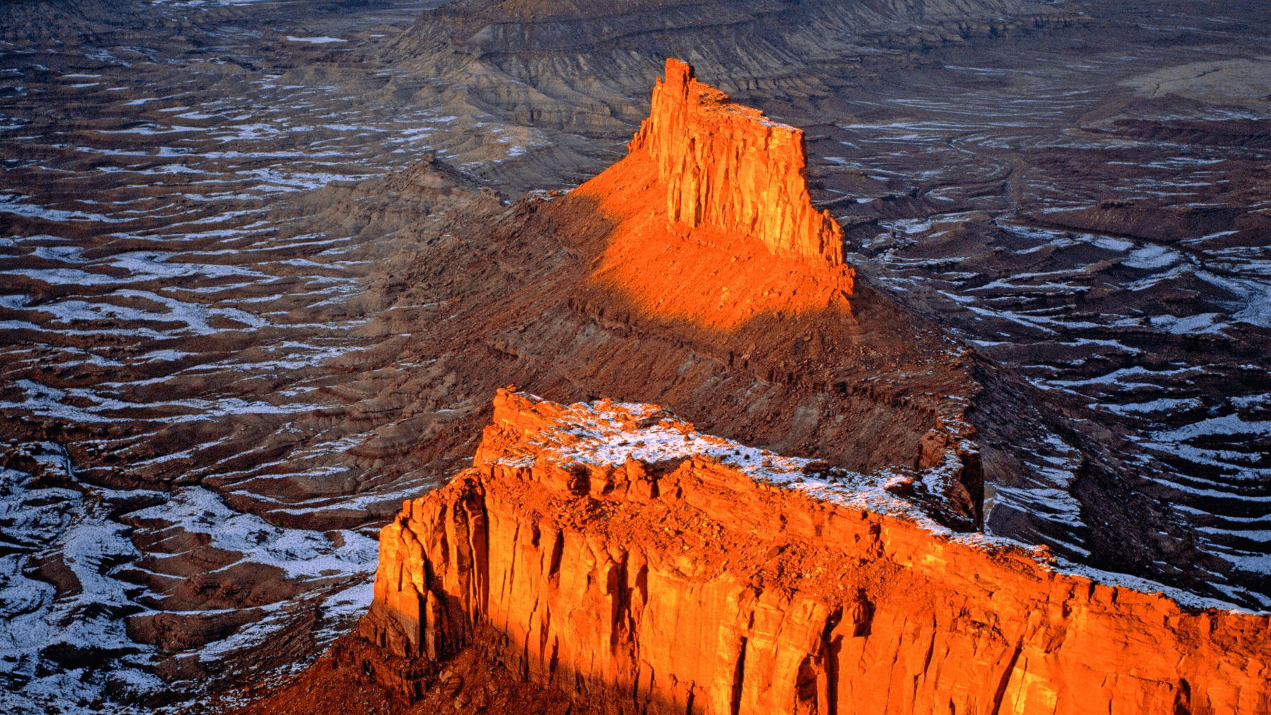 buttes of the cross edge of canyonlnds extended helicopter tour